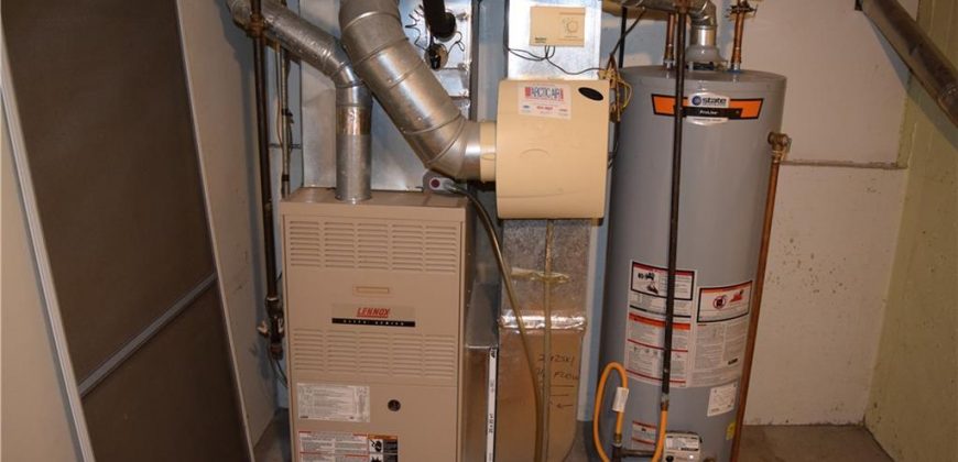 Homes for Sale in Gladstone, MO 64118 | 1612 NE Rosewood Drive