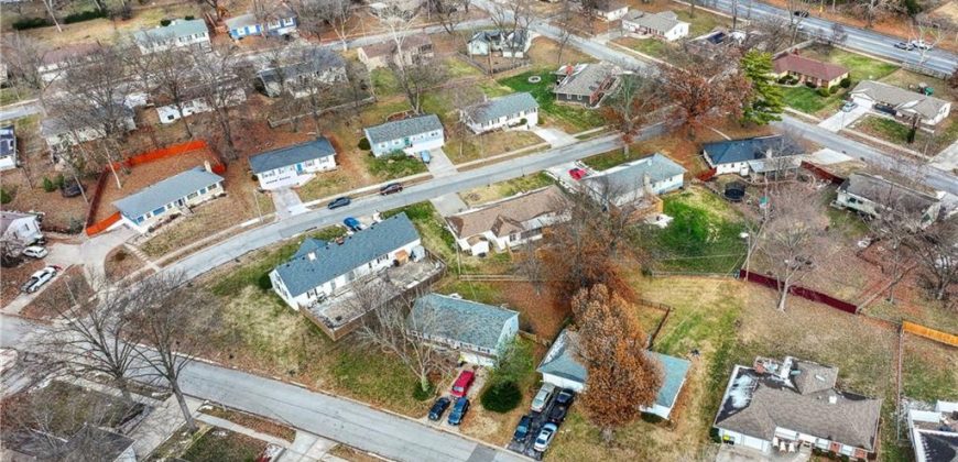 Homes for Sale in Kansas City, MO 64117 | 3225 NE 47th Street