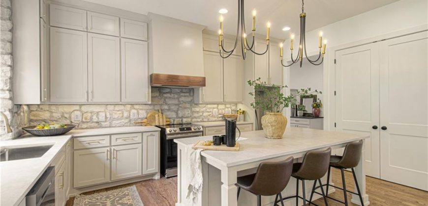 Homes for Sale in Riverside, MO 64150 | 2150 NW Scenic View Drive