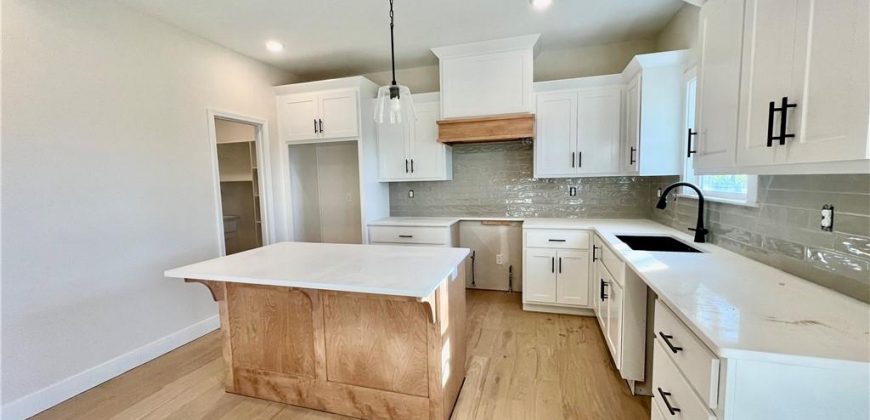 Homes for Sale in Liberty, MO 64068 | 1969  Longview Drive