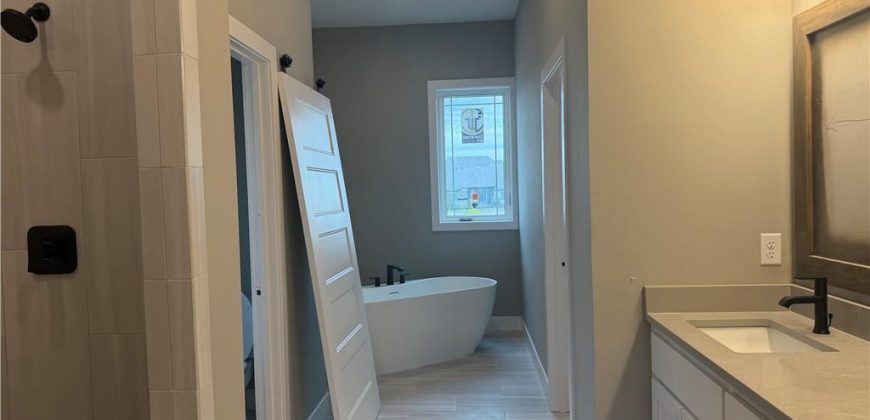 Homes for Sale in Kansas City, MO 64155 | 2806 NE 102nd Street