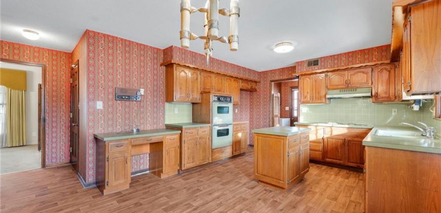 Homes for Sale in Kansas City, MO 64116 | 513 NW Briarcliff Road