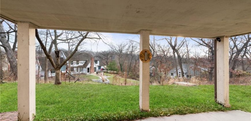 Homes for Sale in Kansas City, MO 64116 | 513 NW Briarcliff Road