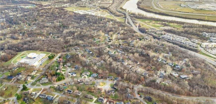 Homes for Sale in Kansas City, MO 64116 | 513 NW Briarcliff Road