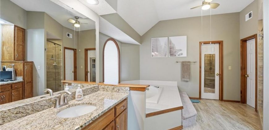 Homes for Sale in Kansas City, MO 64151 | 7432 N Granby Avenue