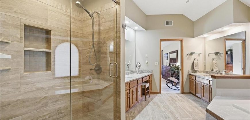 Homes for Sale in Kansas City, MO 64151 | 7432 N Granby Avenue