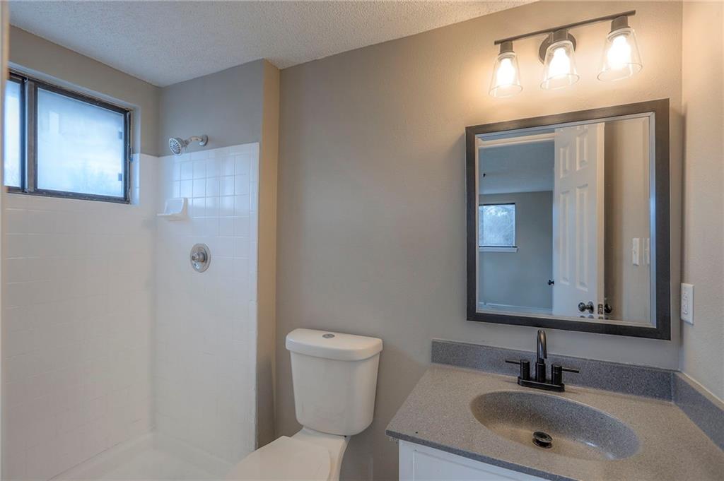 Homes for Sale in Kansas City, MO 64116 | 230 NE Evansdale Road