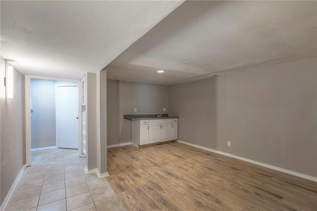 Homes for Sale in Kansas City, MO 64116 | 230 NE Evansdale Road