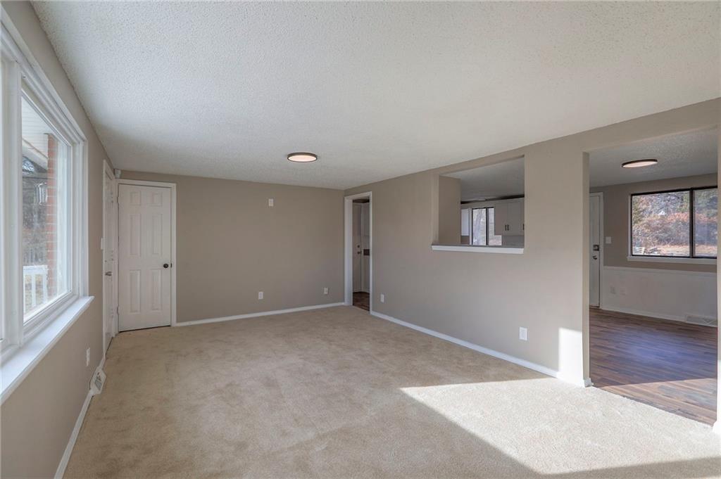 Homes for Sale in Kansas City, MO 64116 | 230 NE Evansdale Road