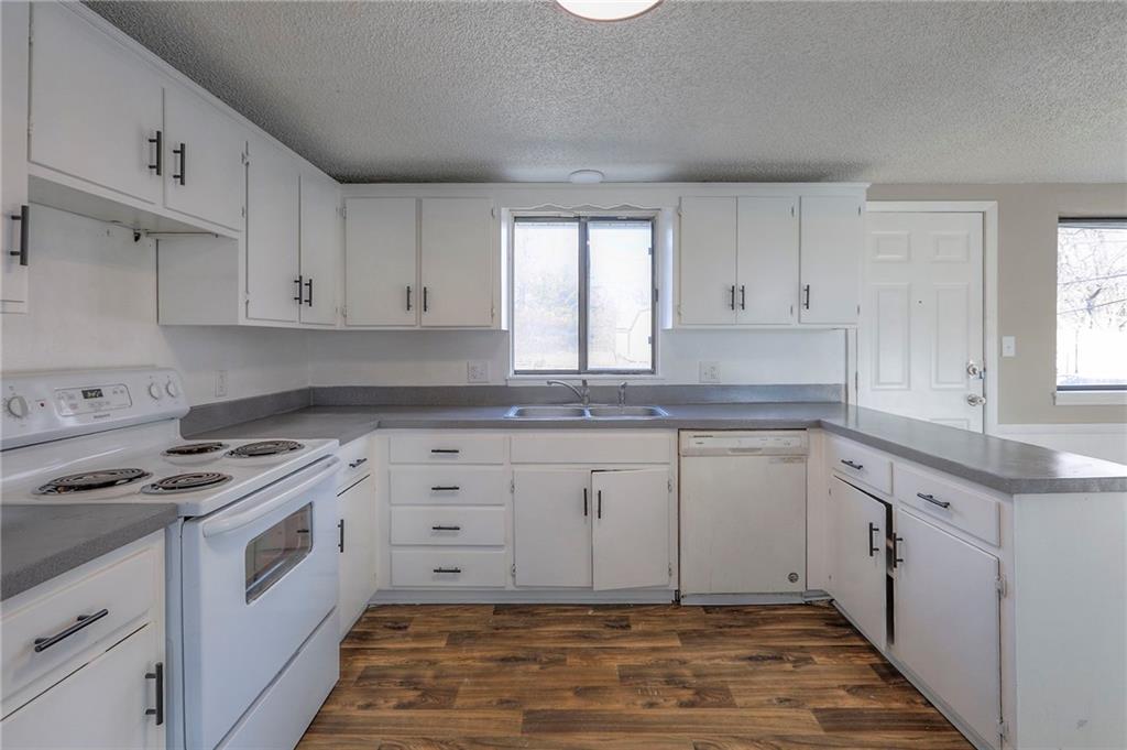 Homes for Sale in Kansas City, MO 64116 | 230 NE Evansdale Road