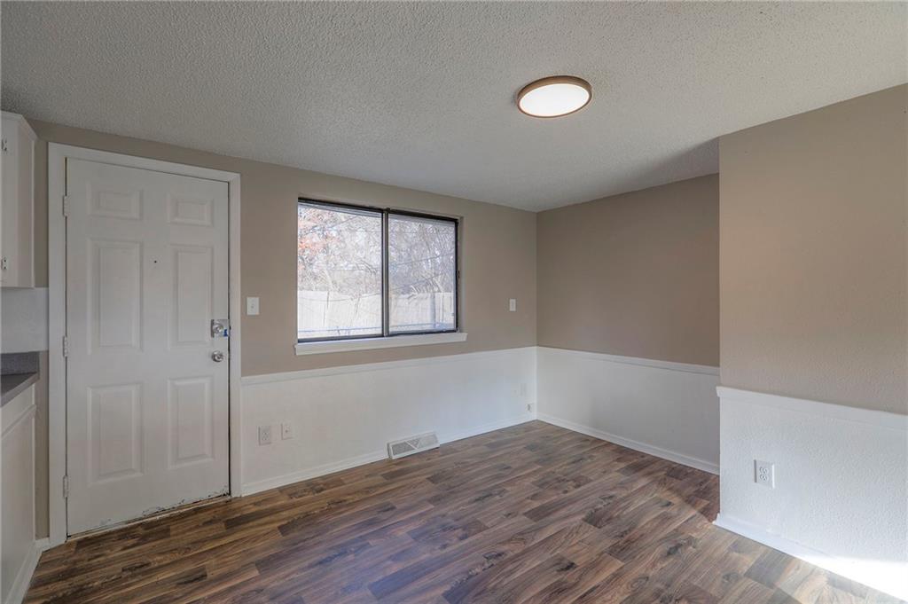 Homes for Sale in Kansas City, MO 64116 | 230 NE Evansdale Road