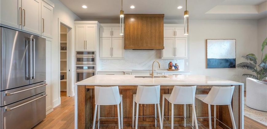 Homes for Sale in Parkville, MO 64152 | 8200  Westlake Drive