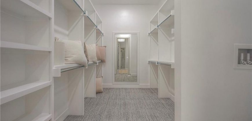 Homes for Sale in Parkville, MO 64152 | 8200  Westlake Drive