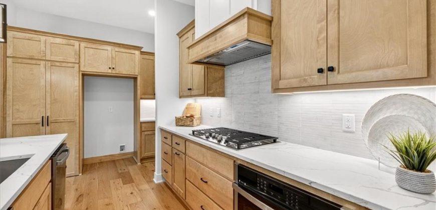 Homes for Sale in Kansas City, MO 64151 | 4912 NW 70th Terrace