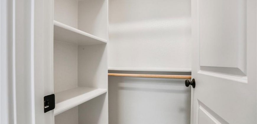 Homes for Sale in Parkville, MO 64152 | 7050 NW Yulich Court