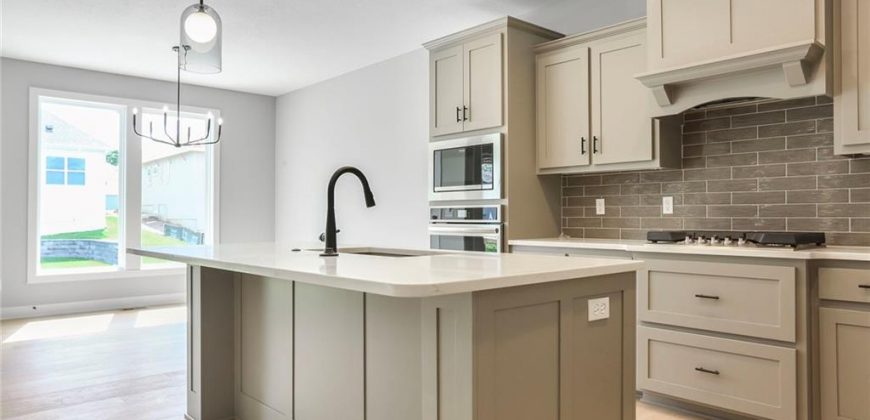 Homes for Sale in Parkville, MO 64152 | 7050 NW Yulich Court