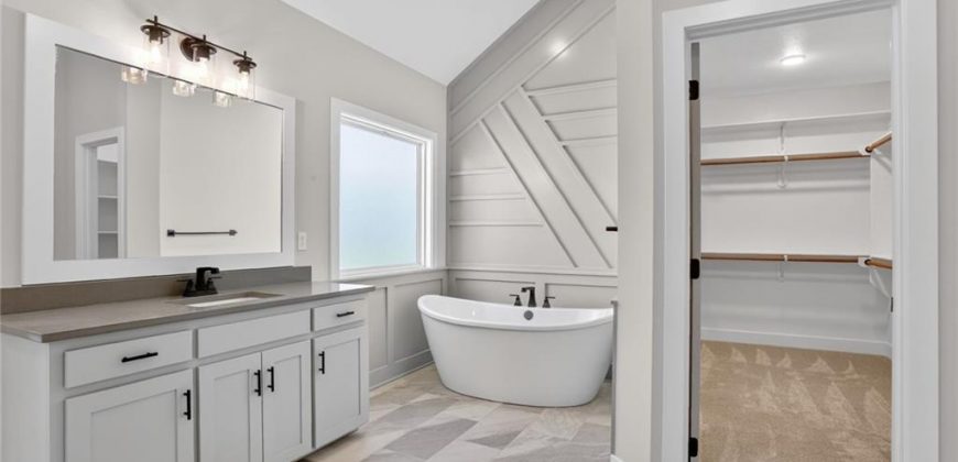 Homes for Sale in Parkville, MO 64152 | 7060 NW Yulich Court