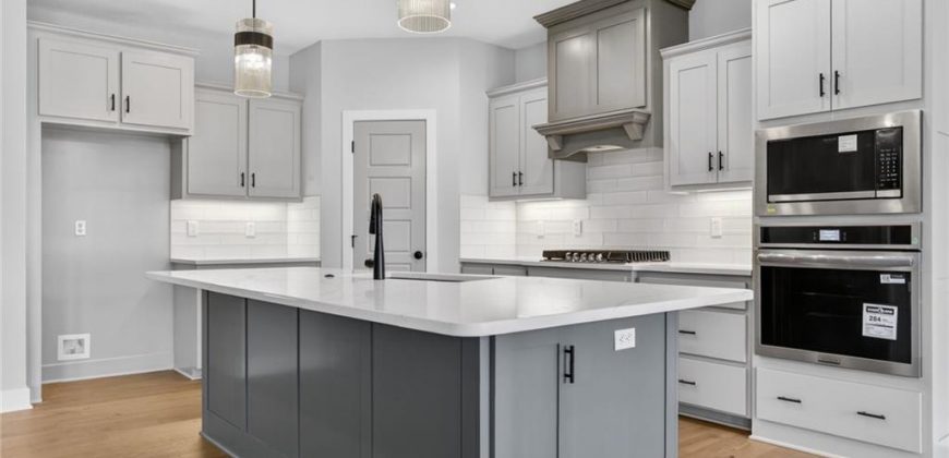 Homes for Sale in Parkville, MO 64152 | 7060 NW Yulich Court