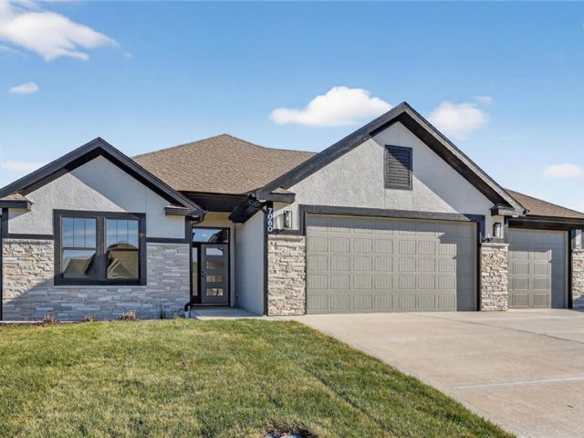 Homes for Sale in Parkville, MO 64152 | 7060 NW Yulich Court