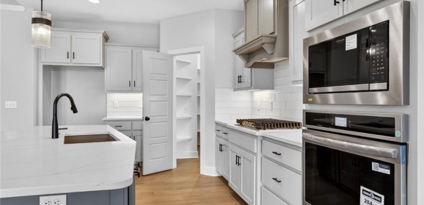 Homes for Sale in Parkville, MO 64152 | 7060 NW Yulich Court