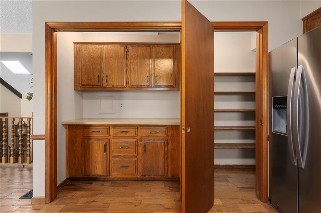 Homes for Sale in Liberty, MO 64068 | 2120  Pin Oak Drive