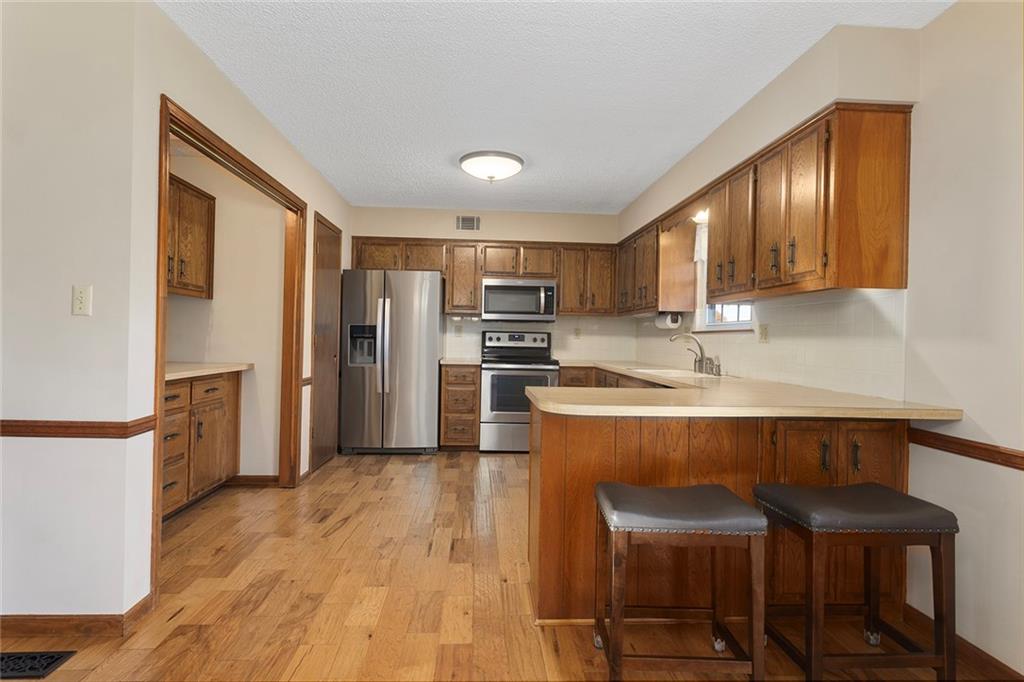 Homes for Sale in Liberty, MO 64068 | 2120  Pin Oak Drive