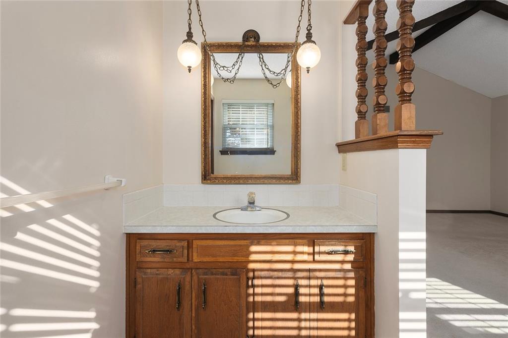 Homes for Sale in Liberty, MO 64068 | 2120  Pin Oak Drive