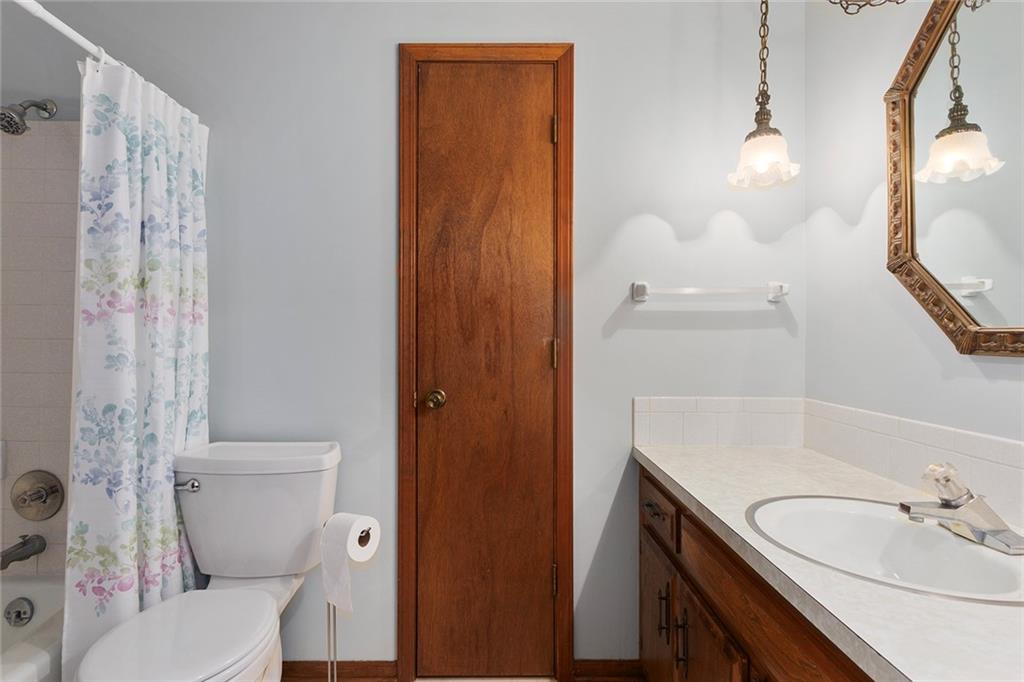 Homes for Sale in Liberty, MO 64068 | 2120  Pin Oak Drive