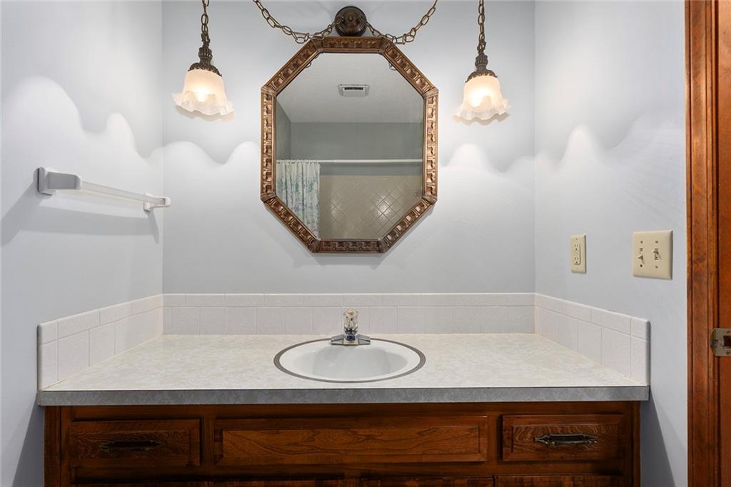 Homes for Sale in Liberty, MO 64068 | 2120  Pin Oak Drive