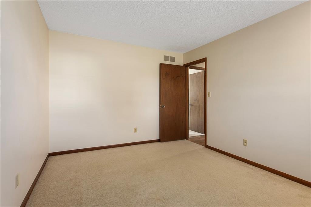 Homes for Sale in Liberty, MO 64068 | 2120  Pin Oak Drive