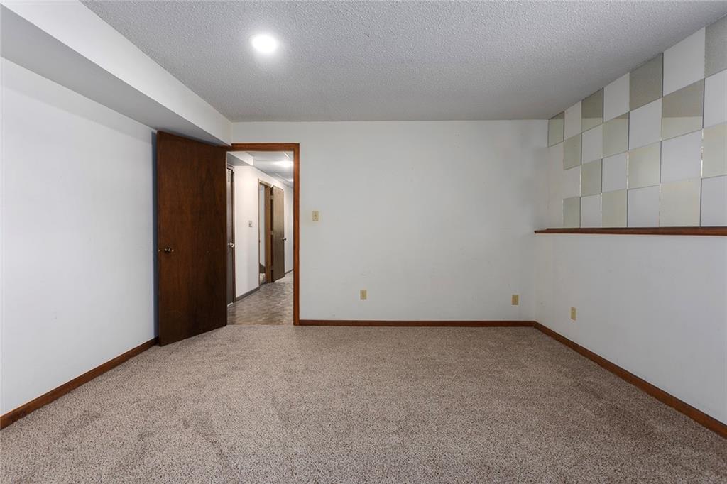 Homes for Sale in Liberty, MO 64068 | 2120  Pin Oak Drive