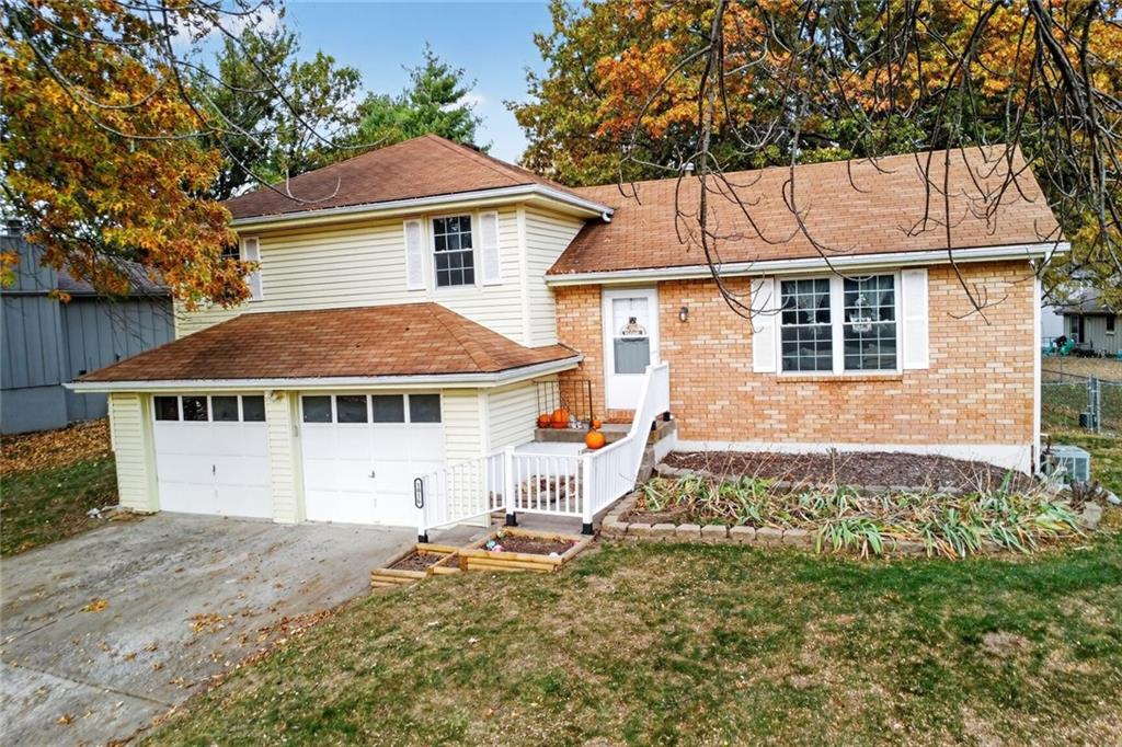 Homes for Sale in Kansas City, MO 64155 | 1016 NE 104 Terrace