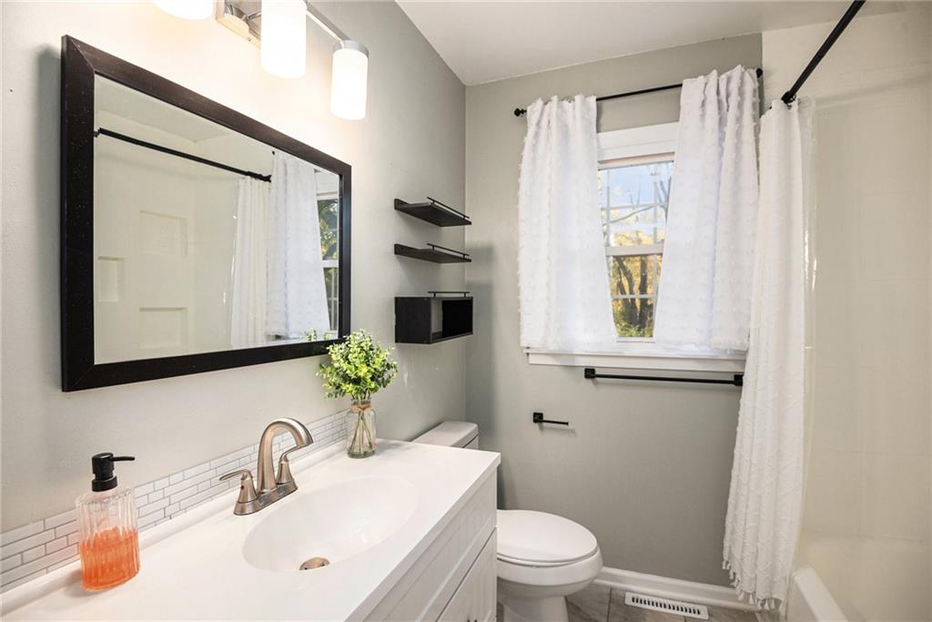 Homes for Sale in Liberty, MO 64068 | 37  Georgia Lane