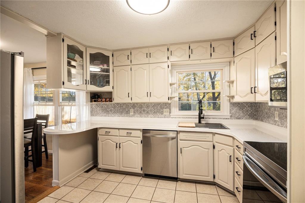 Homes for Sale in Liberty, MO 64068 | 37  Georgia Lane