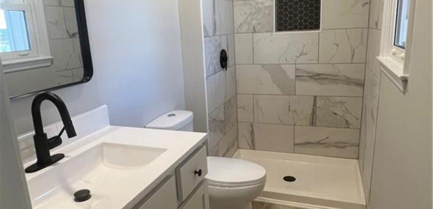 Homes for Sale in Pleasant Valley, MO 64068 | 8702 N Linda Lane