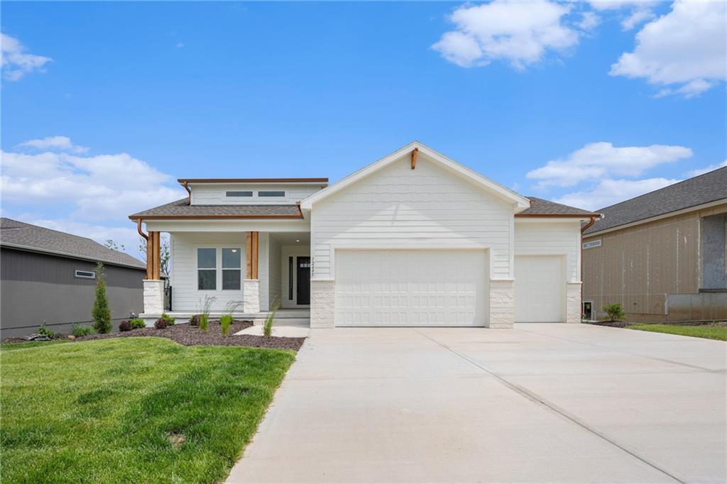 Homes for Sale in Platte City, MO 64079 | 12445  Empress Street