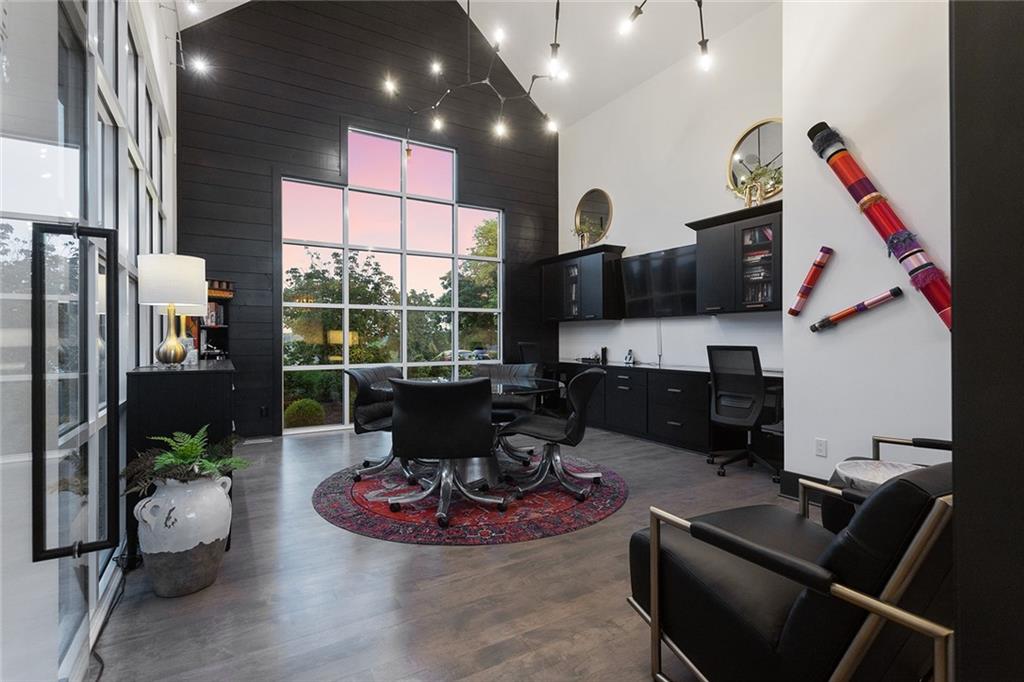 Homes for Sale in Parkville, MO 64152 | 6949  Watson’s Country Lane