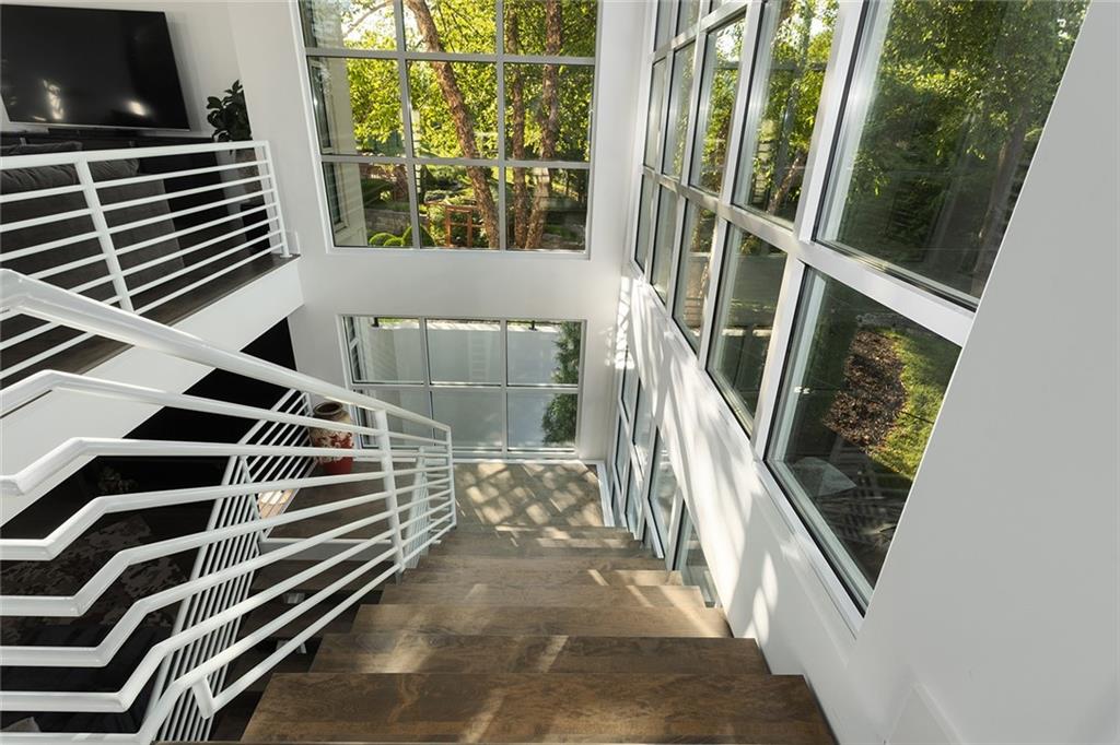 Homes for Sale in Parkville, MO 64152 | 6949  Watson’s Country Lane