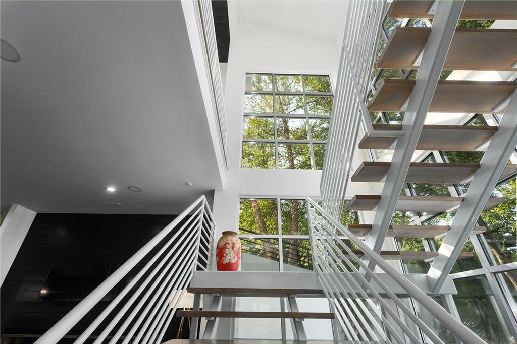 Homes for Sale in Parkville, MO 64152 | 6949  Watson’s Country Lane