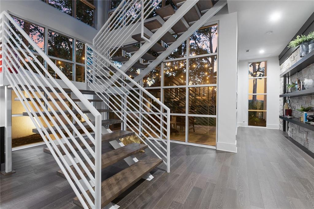 Homes for Sale in Parkville, MO 64152 | 6949  Watson’s Country Lane