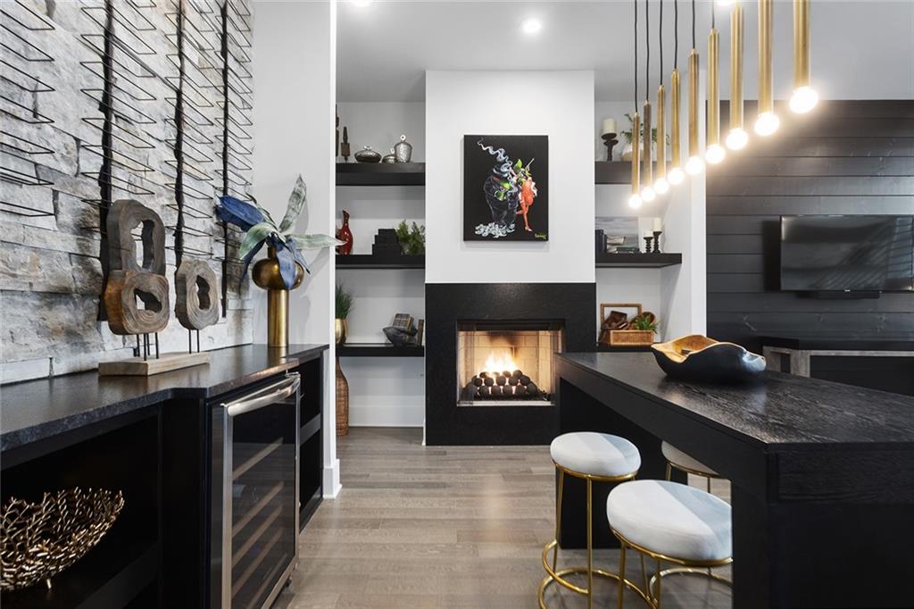 Homes for Sale in Parkville, MO 64152 | 6949  Watson’s Country Lane