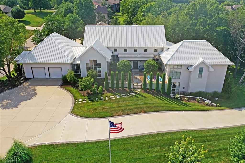 Homes for Sale in Parkville, MO 64152 | 6949  Watson’s Country Lane