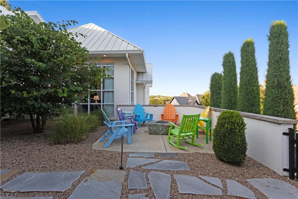 Homes for Sale in Parkville, MO 64152 | 6949  Watson’s Country Lane