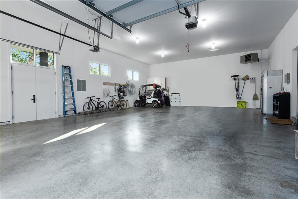 Homes for Sale in Parkville, MO 64152 | 6949  Watson’s Country Lane