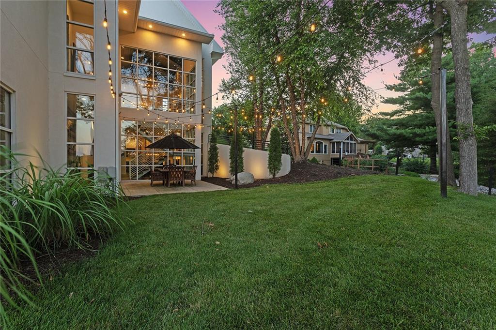 Homes for Sale in Parkville, MO 64152 | 6949  Watson’s Country Lane