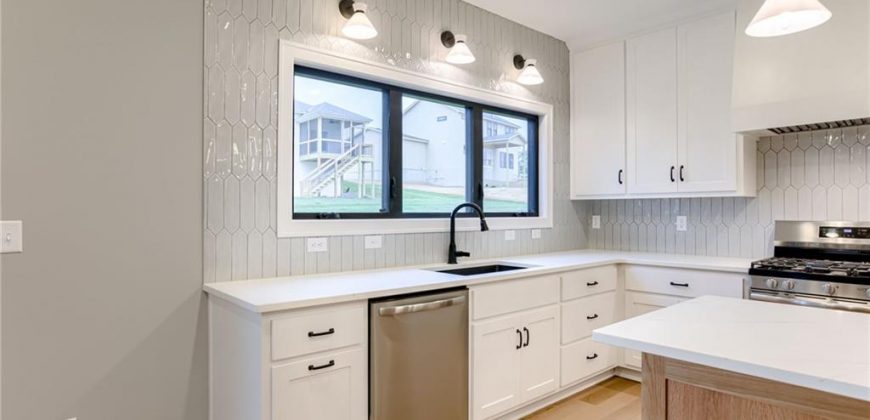 Homes for Sale in Liberty, MO 64068 | 1989  Longview Drive