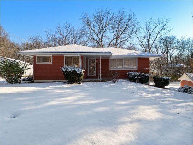 Homes for Sale in Pleasant Valley, MO 64068 | 7019 N Elm Street