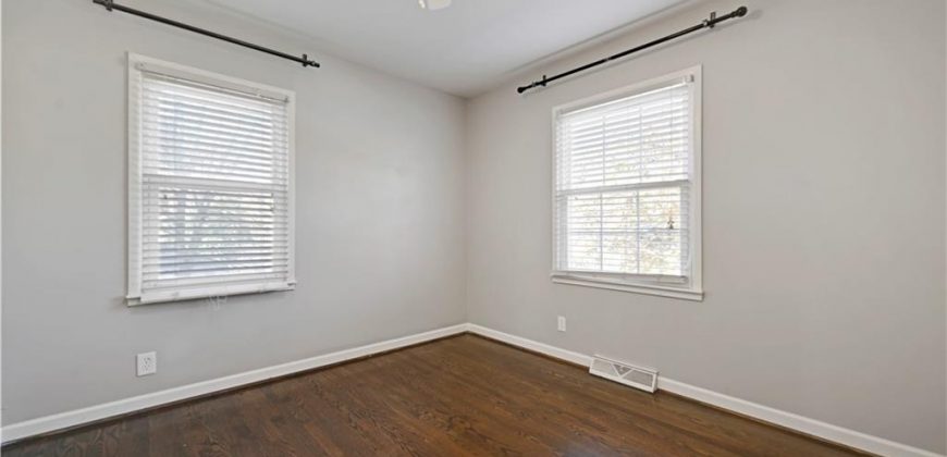 Homes for Sale in Kansas City, MO 64116 | 657 NE Russell Road