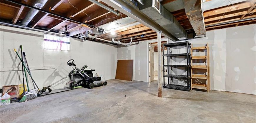 Homes for Sale in Kansas City, MO 64116 | 657 NE Russell Road