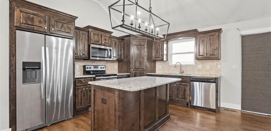 Homes for Sale in Smithville, MO 64089 | 1006  Buttercup Street